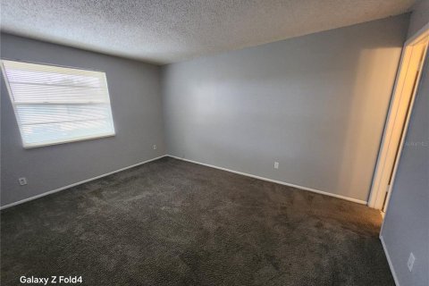Condo in Brandon, Florida, 2 bedrooms  № 1276606 - photo 11