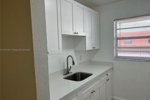 Casa en Homestead, Florida 1 dormitorio, 51.19 m2 № 1980165