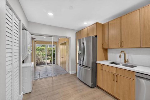 Touwnhouse à vendre à Boca Raton, Floride: 3 chambres, 113.99 m2 № 2338733 - photo 7