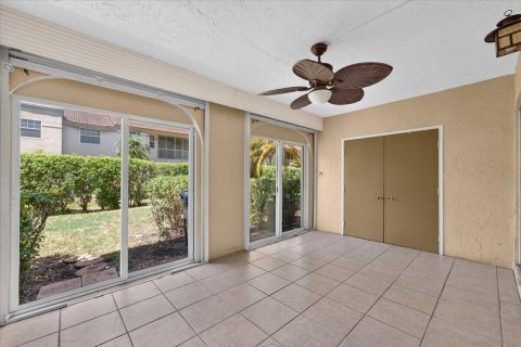 Touwnhouse à vendre à Boca Raton, Floride: 3 chambres, 113.99 m2 № 2338733 - photo 27
