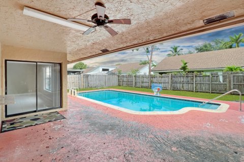 Villa ou maison à louer à Lauderhill, Floride: 4 chambres, 195.84 m2 № 1065586 - photo 1