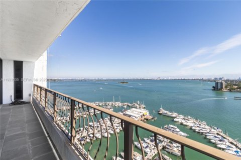 Copropriété à vendre à Miami, Floride: 1 chambre, 114.27 m2 № 1986685 - photo 14