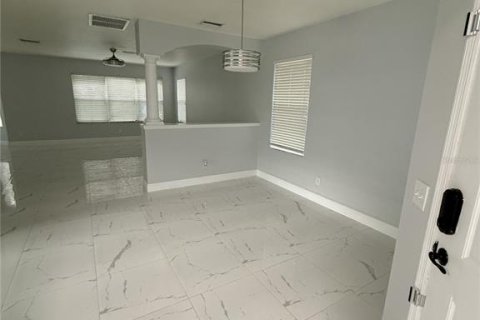 House in Land O' Lakes, Florida 5 bedrooms, 214.6 sq.m. № 2377961 - photo 21