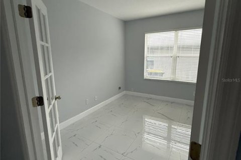 House in Land O' Lakes, Florida 5 bedrooms, 214.6 sq.m. № 2377961 - photo 24