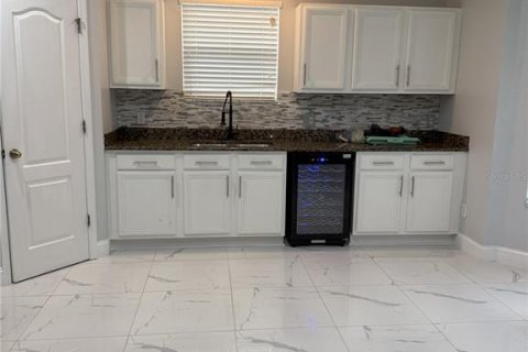House in Land O' Lakes, Florida 5 bedrooms, 214.6 sq.m. № 2377961 - photo 12