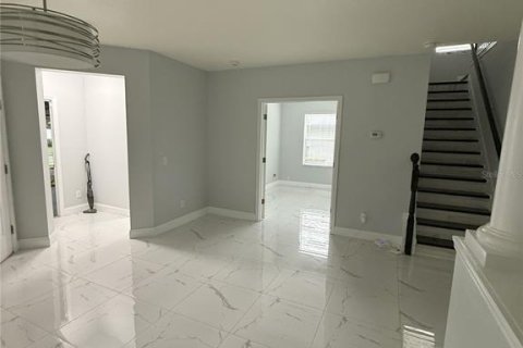 House in Land O' Lakes, Florida 5 bedrooms, 214.6 sq.m. № 2377961 - photo 23