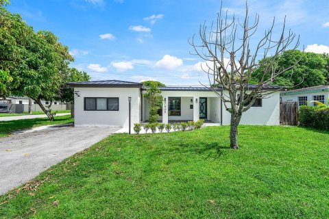 House in Miramar, Florida 4 bedrooms, 155.24 sq.m. № 2288610