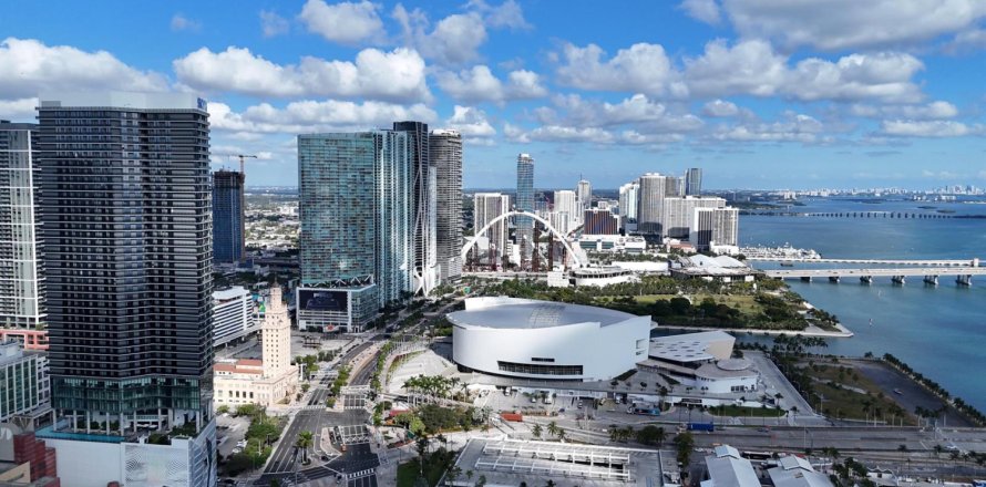 Condo in Miami, Florida, 1 bedroom  № 2087055