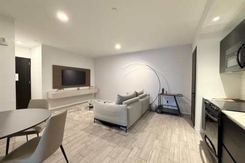 Condo in Miami, Florida, 1 bedroom  № 2087055 - photo 3