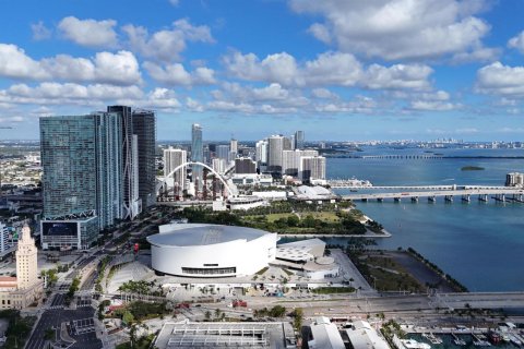 Condo in Miami, Florida, 1 bedroom  № 2087055 - photo 24