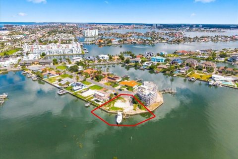 Land in Saint Pete Beach, Florida № 2370823 - photo 17