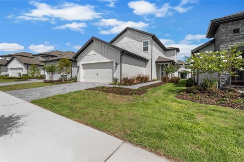 Casa en venta en Kissimmee, Florida, 4 dormitorios, 200.48 m2 № 1908226 - foto 1