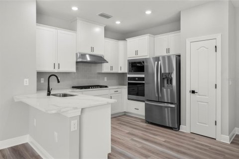 Casa en venta en Kissimmee, Florida, 4 dormitorios, 200.48 m2 № 1908226 - foto 2