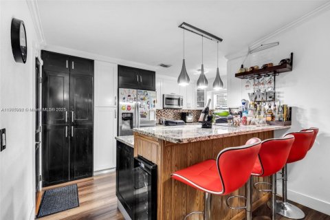 Купить таунхаус в Хайалиа, Флорида 3 спальни, 103.59м2, № 1957275 - фото 21