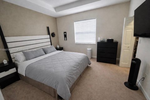 Townhouse in Homestead, Florida 2 bedrooms, 113.71 sq.m. № 2003056 - photo 6