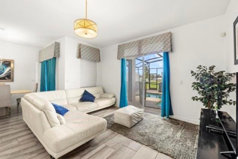 Townhouse in STOREY LAKE in Kissimmee, Florida 4 bedrooms, 177.81 sq.m. № 2386172 - photo 12