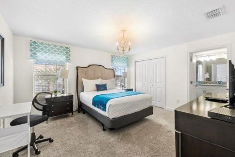 Townhouse in STOREY LAKE in Kissimmee, Florida 4 bedrooms, 177.81 sq.m. № 2386172 - photo 16