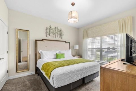 Townhouse in STOREY LAKE in Kissimmee, Florida 4 bedrooms, 177.81 sq.m. № 2386172 - photo 5