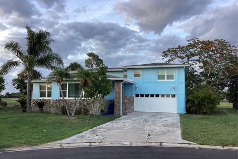 Villa ou maison à Rotonda, Floride 4 chambres, 214.14 m2 № 2107857