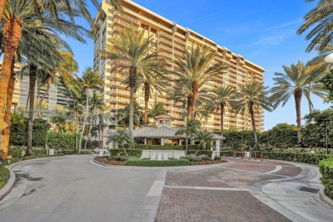 Condominio en venta en Miami, Florida, 3 dormitorios, 225.2 m2 № 1864111 - foto 27