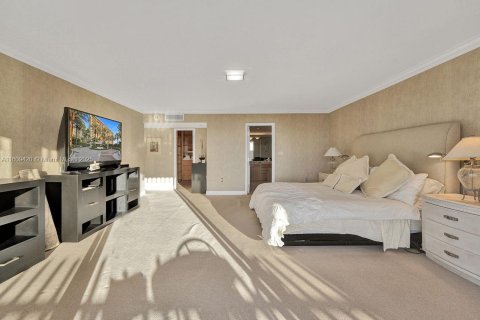 Condominio en venta en Miami, Florida, 3 dormitorios, 225.2 m2 № 1864111 - foto 24