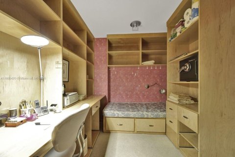 Condominio en venta en Miami, Florida, 3 dormitorios, 225.2 m2 № 1864111 - foto 19