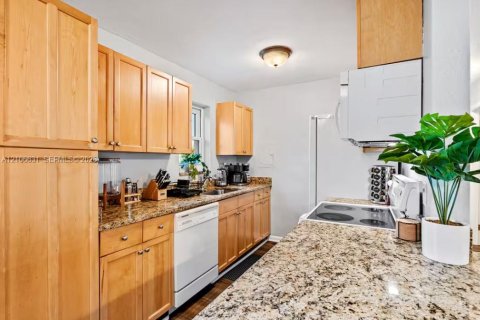 Villa ou maison à louer à West Palm Beach, Floride: 4 chambres, 103.31 m2 № 2422117 - photo 8