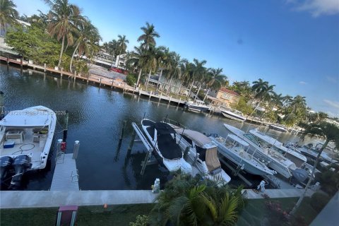 Condo in Fort Lauderdale, Florida, 3 bedrooms  № 2033866 - photo 8