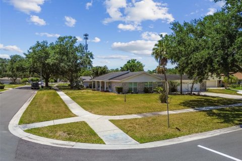 Casa en venta en Tampa, Florida, 4 dormitorios, 223.43 m2 № 1795153 - foto 13