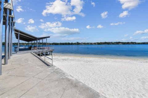 Casa en venta en Tampa, Florida, 4 dormitorios, 223.43 m2 № 1795153 - foto 18