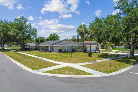 Casa en venta en Tampa, Florida, 4 dormitorios, 223.43 m2 № 1795153 - foto 2