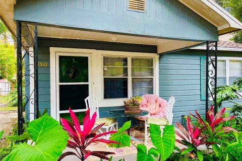 Casa en venta en Tampa, Florida, 2 dormitorios, 70.23 m2 № 1791173 - foto 2