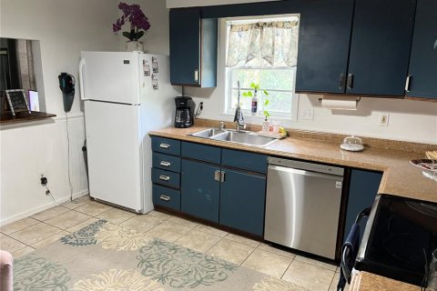 Casa en venta en Tampa, Florida, 2 dormitorios, 70.23 m2 № 1791173 - foto 9