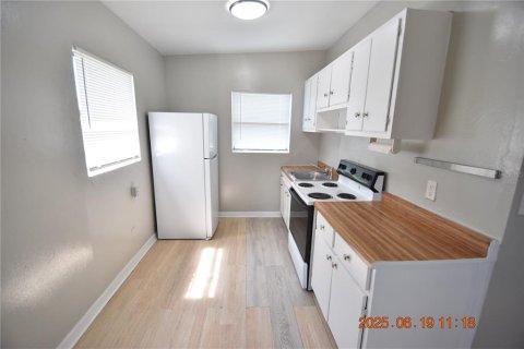 Apartamento en alquiler en Saint Petersburg, Florida, 2 dormitorios, 53.51 m2 № 1798389 - foto 12