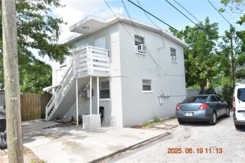 Apartamento en alquiler en Saint Petersburg, Florida, 2 dormitorios, 53.51 m2 № 1798389 - foto 1