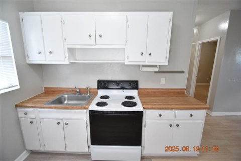 Apartamento en alquiler en Saint Petersburg, Florida, 2 dormitorios, 53.51 m2 № 1798389 - foto 13