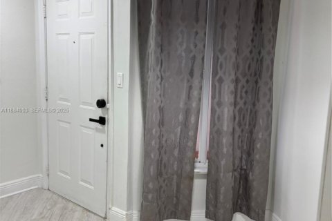 Touwnhouse à louer à Miami, Floride: 3 chambres, 132.85 m2 № 1933400 - photo 21