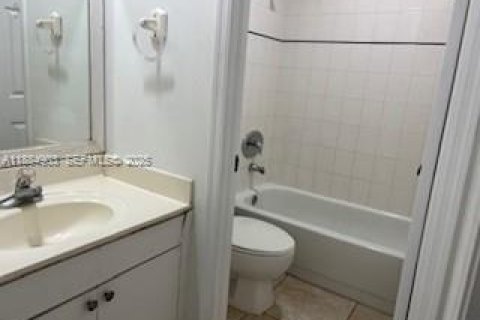 Adosado en alquiler en Miami, Florida, 3 dormitorios, 132.85 m2 № 1933400 - foto 24