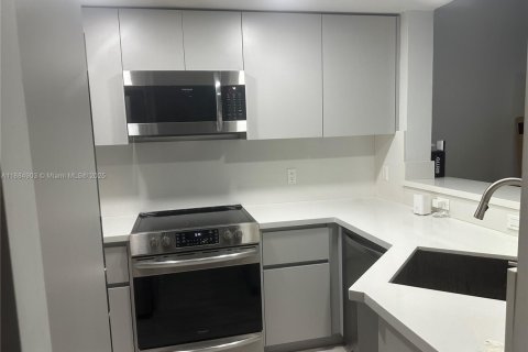 Touwnhouse à louer à Miami, Floride: 3 chambres, 132.85 m2 № 1933400 - photo 6