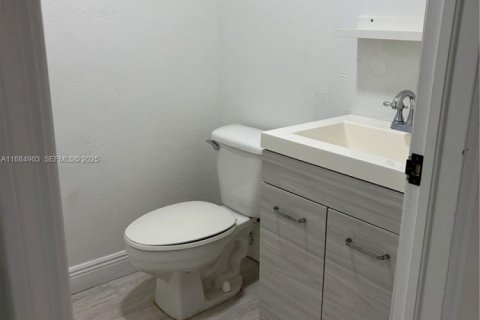 Touwnhouse à louer à Miami, Floride: 3 chambres, 132.85 m2 № 1933400 - photo 23