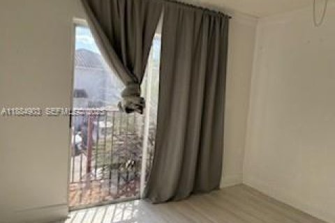 Adosado en alquiler en Miami, Florida, 3 dormitorios, 132.85 m2 № 1933400 - foto 29