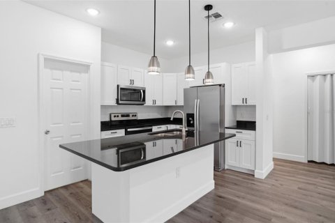 Casa en venta en Saint Petersburg, Florida, 4 dormitorios, 159.42 m2 № 2094515 - foto 12