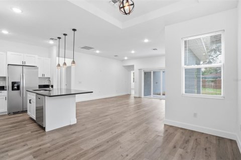 Casa en venta en Saint Petersburg, Florida, 4 dormitorios, 159.42 m2 № 2094515 - foto 8