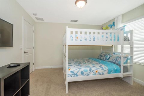 Townhouse in STOREY LAKE in Kissimmee, Florida 5 bedrooms, 197.7 sq.m. № 2092926 - photo 12