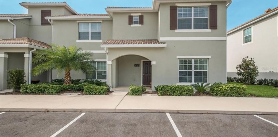 Townhouse in STOREY LAKE in Kissimmee, Florida 5 bedrooms, 197.7 sq.m. № 2092926