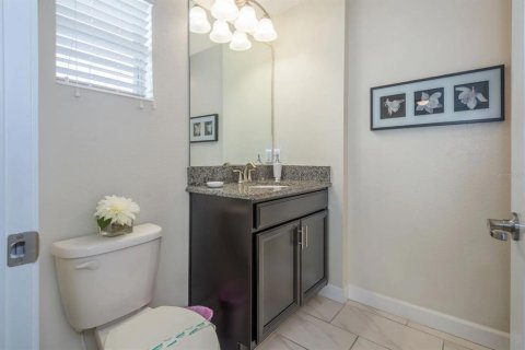 Townhouse in STOREY LAKE in Kissimmee, Florida 5 bedrooms, 197.7 sq.m. № 2092926 - photo 7