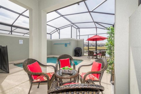 Townhouse in STOREY LAKE in Kissimmee, Florida 5 bedrooms, 197.7 sq.m. № 2092926 - photo 3