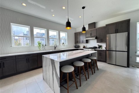 Townhouse in Orlando, Florida 3 bedrooms, 193.7 sq.m. № 2304793 - photo 19