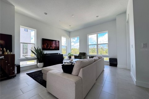 Townhouse in Orlando, Florida 3 bedrooms, 193.7 sq.m. № 2304793 - photo 13