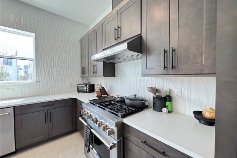 Townhouse in Orlando, Florida 3 bedrooms, 193.7 sq.m. № 2304793 - photo 25